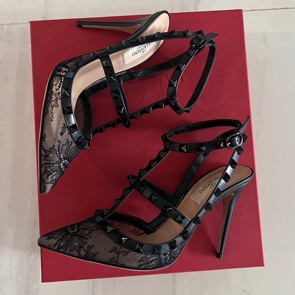 NEW AUTHENTIC Valentino lace black rockstud pumps . - Picture 5 of 6